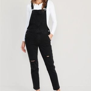 Black Old Navy 8 overalls